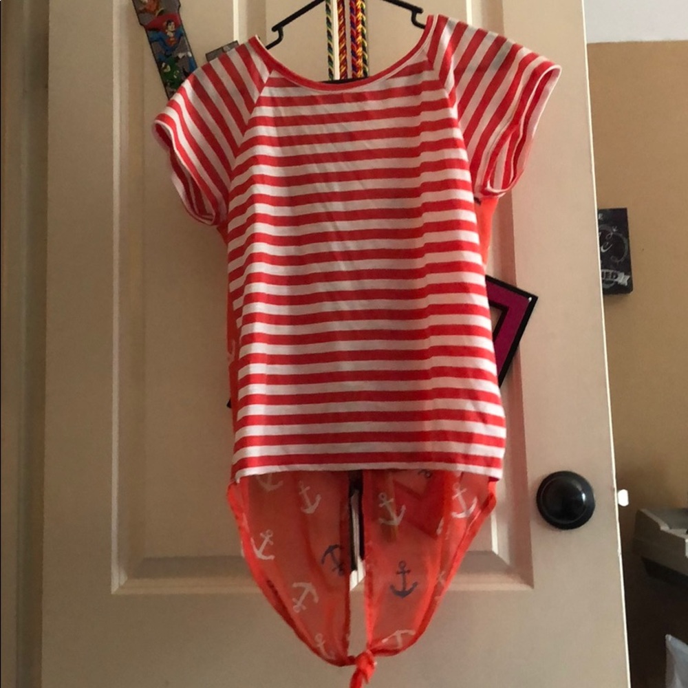 Open back T-shirt